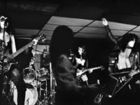 Flashback – KISS: Η πρώτη τους συναυλία 45 χρόνια πριν!