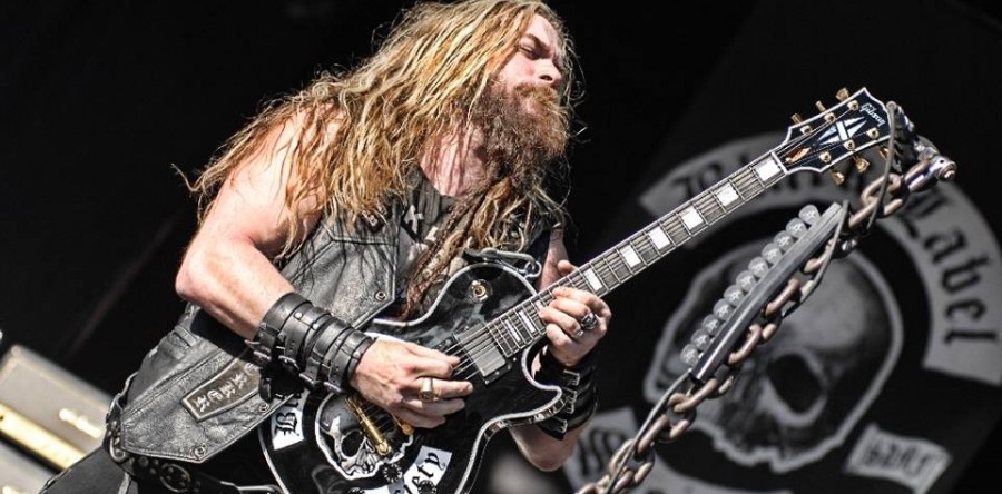 Δείτε τον Zack Wylde να διασκευάζει Adele και … Hello!