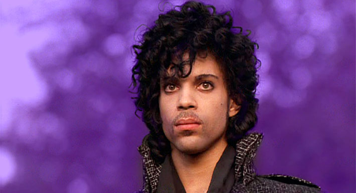 PRINCE:Το σόλο του στο “While My Guitar Gently Weeps” αποδεικνύει τις (υποτιμημένες) δεξιότητες του!