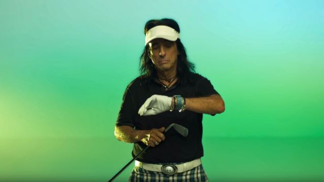 ALICE COOPER: Πρωταγωνιστεί σε διαφήμιση της Apple!
