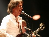 ΚΩΣΤΑΣ ΤΟΥΡΝΑΣ: Θα ανοίξει τη συναυλία των FOREIGNER στην Ελλάδα.