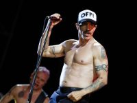Red Hot Chili Peppers: Στο νοσοκομείο ο Anthony Kiedis, ακυρώνονται συναυλίες τους!