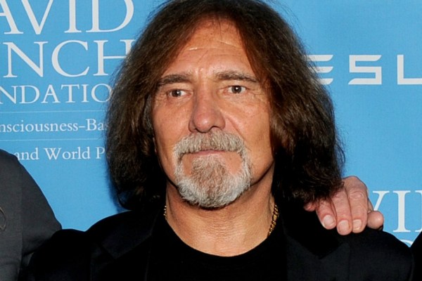GEEZER BUTLER:”Είχα τάσεις αυτοκτονίας & αυτοτραυματιζόμουν. Οι SABBATH με κράτησαν ζωντανό”