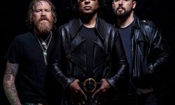 GIRAFFE TONGUE ORCHESTRA: Ακούστε το πρώτο κομμάτι του supergroup!