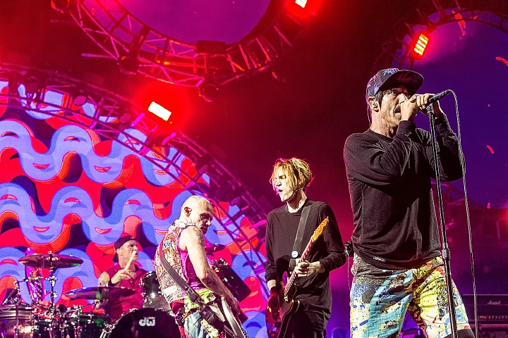 RED HOT CHILI PEPPERS: Δείτε ολόκληρη την εμφάνιση τους στο Rock Am Ring!
