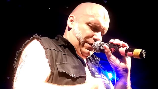 BLAZE BAYLEY: “Σκεφτόμουν χρόνια να τραγουδήσουμε όλοι οι τραγουδιστές των IRON MAIDEN μαζί”