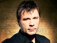 BRUCE DICKINSON:”Οι Έλληνες είχατε σπουδαίο πολιτισμό,κάτι στο οποίο δεν είστε & τόσο καλοί στις μέρες μας!”
