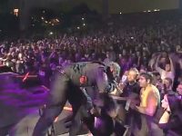 SLIPKNOT: Δείτε βίντεο με τον Corey Taylor να πετάει το κινητό ενός οπαδού