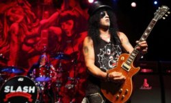 GUNS N’ ROSES: Ο Slash αποκαλύπτει ότι γράφουν νέα μουσική