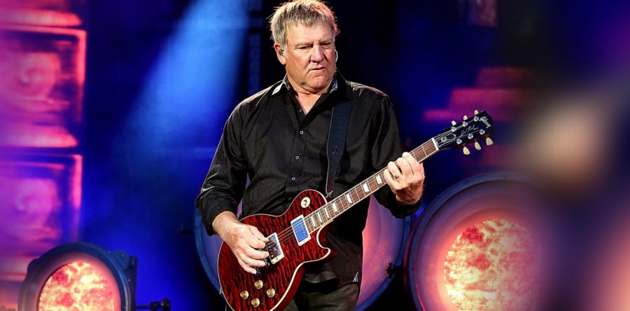 Γενέθλια για τον Alex Lifeson (RUSH), ο οποίος κλείνει σήμερα τα 65 του χρόνια!