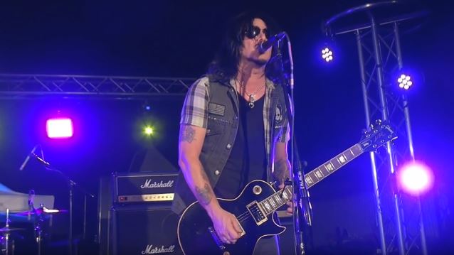Gilby Clarke (Ex-GUNS N’ ROSES ): Δεν ξέρω αν μπορώ να το ονομάσω reunion, δήλωσε σχετικά με την επανασύνδεση τους!