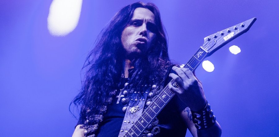 GUS G.: Βραβεύτηκε από το Metal Hammer της Γερμανίας με το βραβείο του “God Of Riffs”!