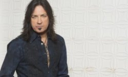 MICHAEL SWEET: Δείτε το lyric video του κομματιού “Golden Age” από το επερχόμενο solo album του “One Sided War”