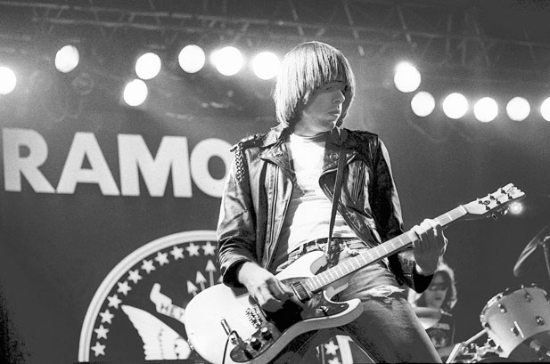 12 χρόνια από τον θάνατο του Johnny Ramone