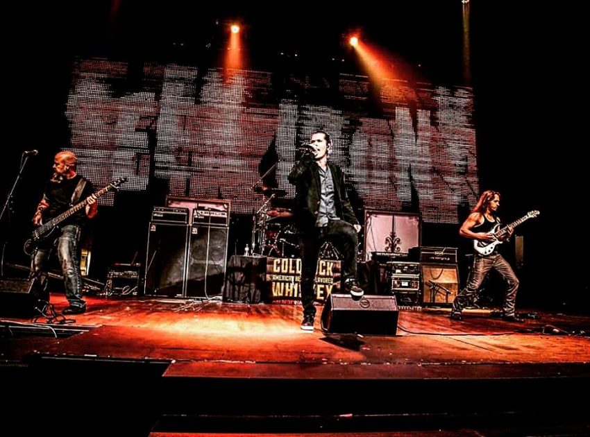 SEEK IRONY on Rock Overdose: “Seek Irony is about bringing together elements of Heavy Rock & Electronica Dance music to form one sound”