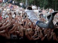 Το χειρότερο stagediving στην ιστορία της Metal! Δείτε το video!
