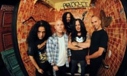 ARMORED SAINT: Δείτε το live video για το κομμάτι “March of the Saint”