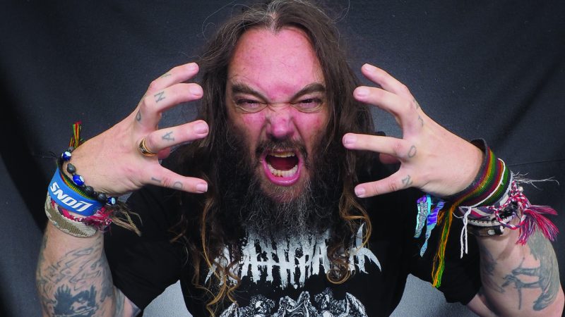 MAX CAVALERA: We want to perform live the album “Arise” the same way he did with “Roots”!