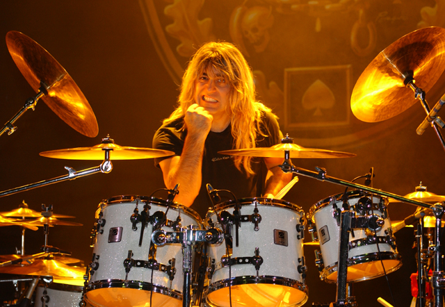 Γενέθλια για τον Mikkey Dee, ο οποίος κλείνει σήμερα τα 53 του χρόνια!