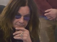 Ο Ozzy Osbourne ακούει συγκινημένος για πρώτη φορά την αρχική ηχογράφηση του Crazy Train. Δείτε το video!!!