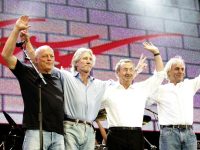 PINK FLOYD: Ιστορική επανένωση με αφορμή το Παλαιστινιακό!