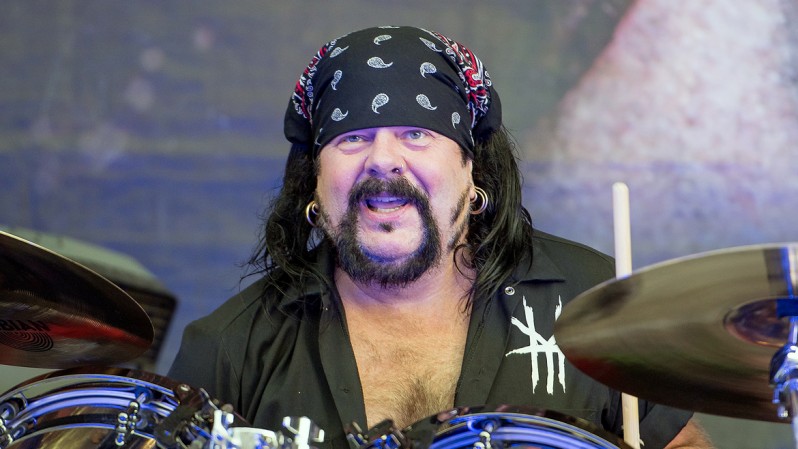 VINNIE PAUL: Είχαμε εμμονή με το ντεπούτο των GUNS ‘N’ ROSES και διασκευάσαμε όλα τα τραγούδια του!