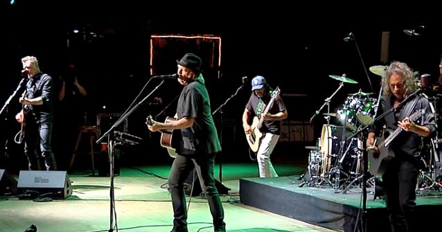 METALLICA: Δείτε τους σε ένα ακόμη acoustic set