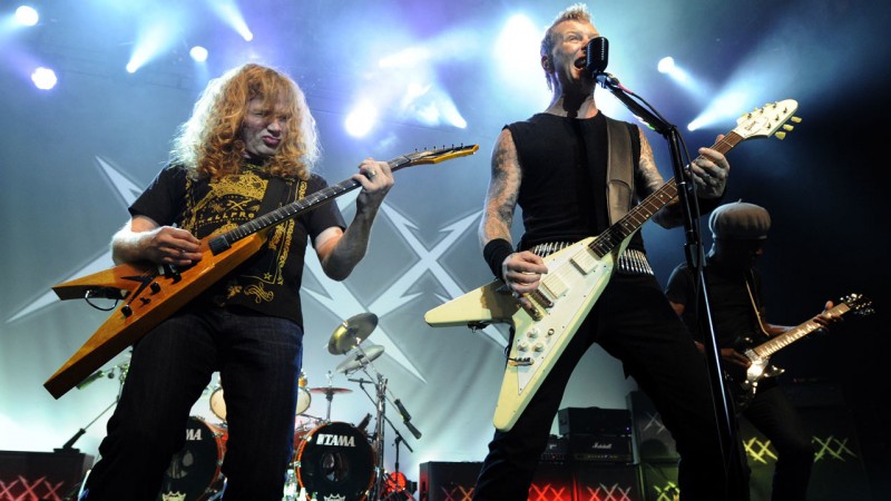 JAMES HETFIELD: Επαινεί τον MUSTAINE για την καριέρα του στη μουσική