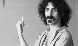 Σαν σήμερα (21/12/1940) γεννήθηκε ο FRANK ZAPPA!
