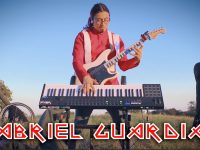 Δείτε την διασκευή του instrumentalist Gabriel Guardian στο κομμάτι “The Trooper” των IRON MAIDEN σε κιθάρα και πλήκτρα ταυτόχρονα!