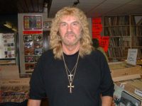 Ο πληκτράς των BLACK SABBATH Geoff Nicholls απεβίωσε ύστερα από άνιση μάχη με τον καρκίνο του πνεύμονα.