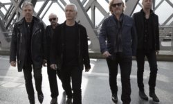 Danny Bowes (THUNDER) στο Rock Overdose:”Στις 19 Μαΐου στη συναυλία μας στην Αθήνα φέρτε τα παπούτσια του χορού μαζί σας. Θα τα χρειαστείτε”.