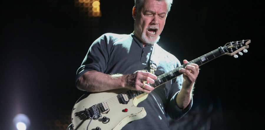 Οπαδός των TOOL ζητά από τον Eddie Van Halen να τον φωτογραφίσει χωρίς να καταλάβει ποιός είναι!