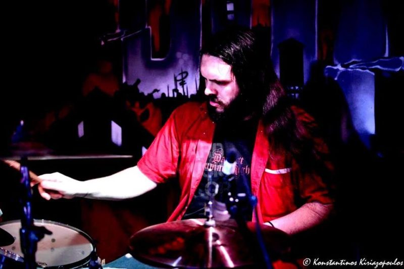 LIGHTFOLD: Ανακοινώνουν ως session drummer τον Φοίβο Ανδριόπουλο