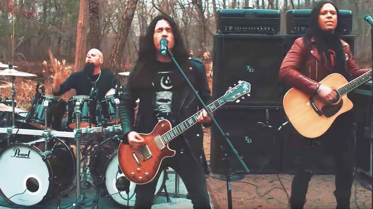 Heavy metal μπάντα διασκευάζει με μοναδικό τρόπο το “Hey You” των PINK FLOYD
