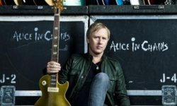 Γενέθλια για τον Jerry Cantrell (ALICE IN CHAINS), ο οποίος κλείνει σήμερα τα 57 του χρόνια!