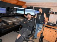 ADRENALINE MOB: Τον Ιούνιο θα κυκλοφορήσει η τρίτη τους δισκογραφική δουλειά “We The People”