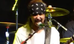 Απεβίωσε ο αρχικός κιθαρίστας των Υ&Τ, Joey Alves!