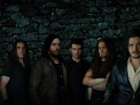 Εκπληκτική συμφωνική διασκευή του “Thunderstruck” (AC/DC) από τους Orion’s Reign με συμμετοχή οπαδών από όλο τον κόσμο (Βίντεο)