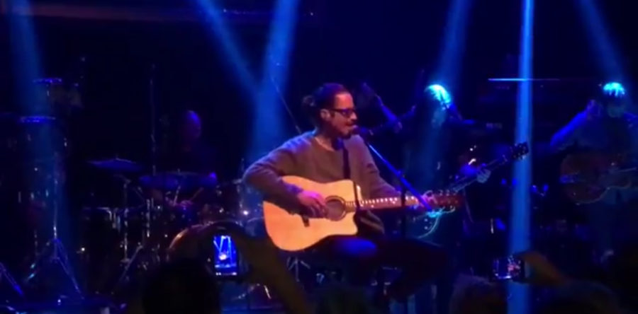 Δείτε τον Chris Cornell να ερμηνεύει το “Billie Jean” του Michael Jackson στο Hotel Ermou!