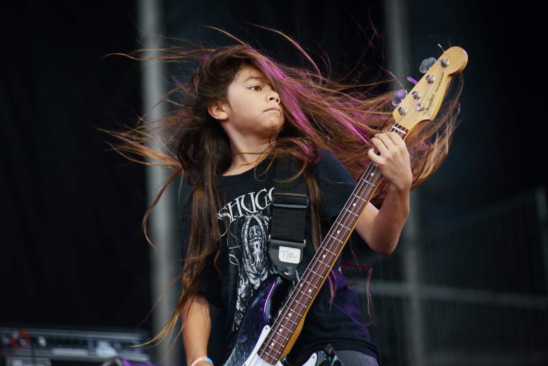 KORN: O 12χρονος γιος του Robert Trujillo των METALLICA αντικαθιστά προσωρινά τον Fieldy!