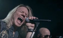 WARRANT: Δείτε το επίσημο video της διασκευής του Merle Haggard “ I Think I’ll Just Stay Here And Drink”