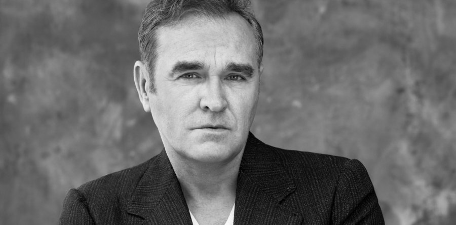 Ο MORRISSEY πουλάει άλμπουμ άλλων καλλιτεχνών, υπογεγραμμένα από εκείνον!