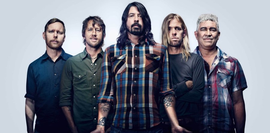 FOO FIGHTERS: Ανέβασαν fan τους στην σκηνή, για να παίξει μαζί τους το “Monkey Wrench”