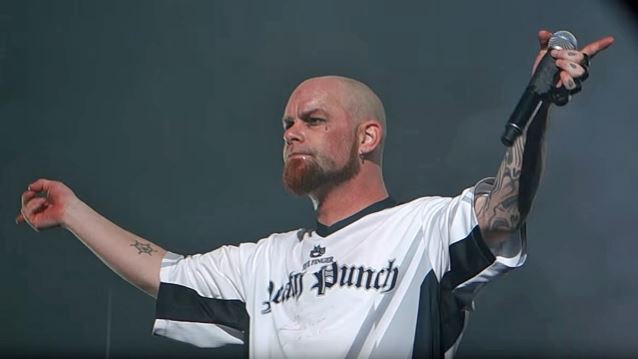 FIVE FINGER DEATH PUNCH: Ανακοίνωση της μπάντας για τα πρόσφατα γεγονότα με τον τραγουδιστή Ivan Moody