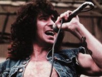 BON SCOTT: Ακυκλοφόρητο υλικό μετά από 50 χρόνια, από την μπάντα του πριν τους AC/DC