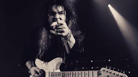 Yngwie Malmsteen: Σκληρές δηλώσεις του κατά των προηγούμενων τραγουδιστών του, αλλά και οι σκληρότερες απαντήσεις αυτών.