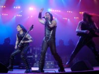 MANOWAR: “Ας νομίζουν ότι είμαστε ανόητοι!”