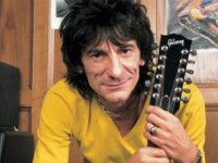 RONNIE WOOD (Rolling Stones): Διαγνώστηκα με καρκίνο αλλά δεν κάνω χημειοθεραπείες για να μη χάσω τα μαλλιά μου!”
