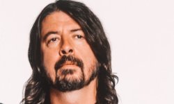 DAVE GROHL: Το επερχόμενο album των FOO FIGHTERS, μοιάζει με το ‘Let’s Dance’ DAVID BOWIE!